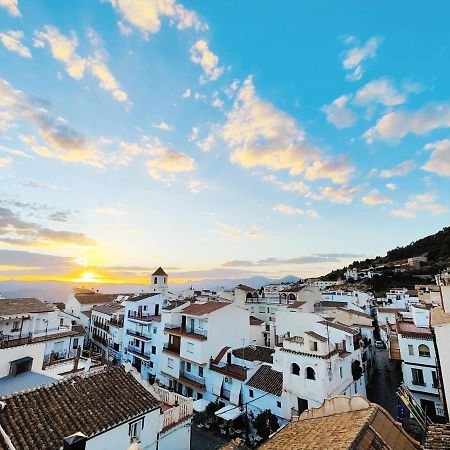 Modern, Bright And Comfortable Apartment With Shared Roof Terrace Canillas de Aceituno 외부 사진